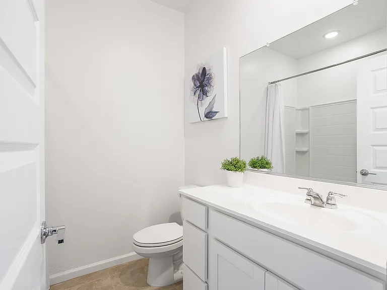 15557 W Kendall St — Photo 18