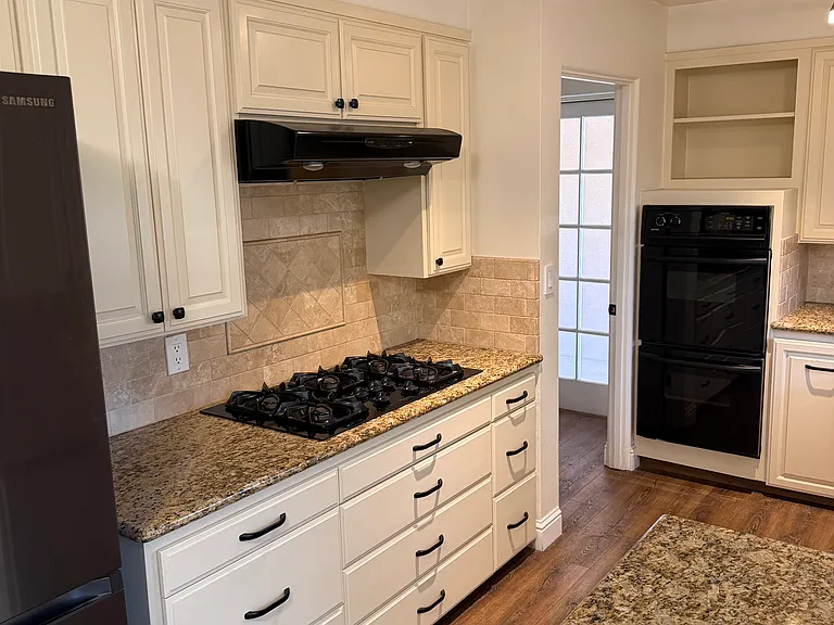 6596 E Parlier Ave — Photo 5