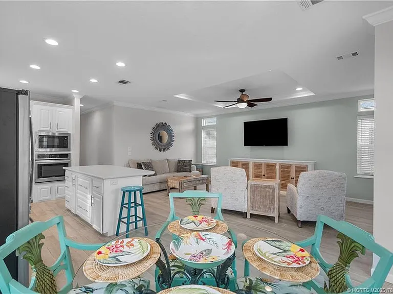 257 Coastal Dr — Photo 9