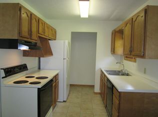 1194 Schneiders Crossing Rd NW APT C, Dover, OH 44622