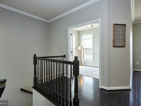 4th image of 6725 Pinchot Ln