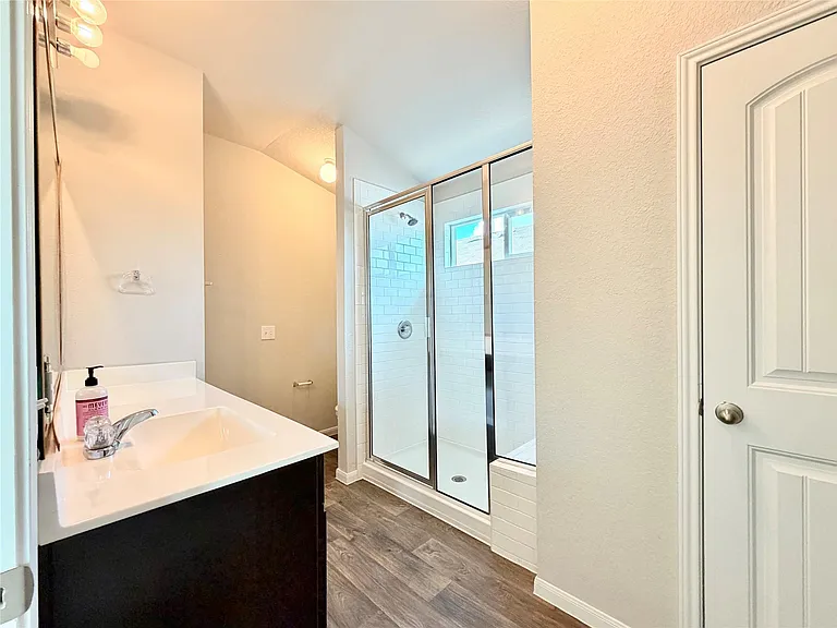 10502 Fulton Ave — Photo 21
