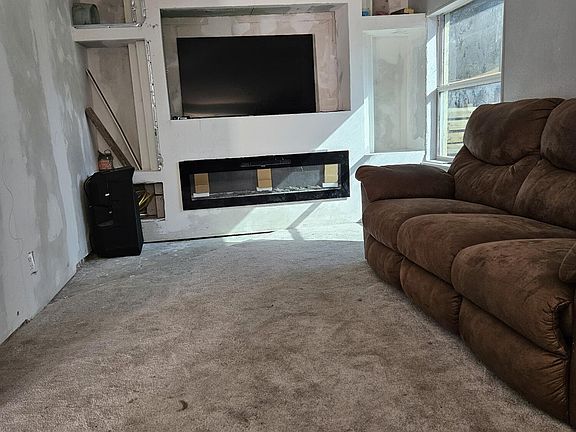 4th image of 9739 ELAINE Road