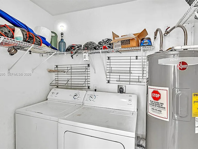 4633 SW 28th Ave — Photo 73