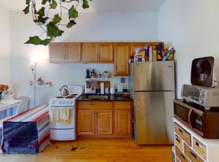 219 Amity St APT 6, Amherst, MA 01002