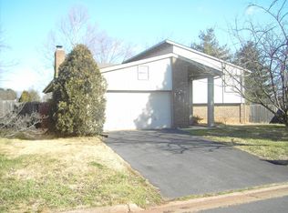 121 Wrightwood Pl, Sterling, VA 20164