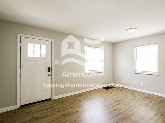 2-Living Room