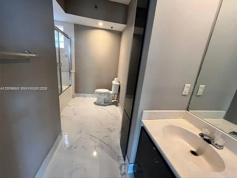 3255 NE 184th St #12511 — Photo 5