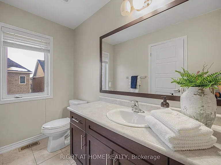 1235 Mulroney Hts — Photo 30