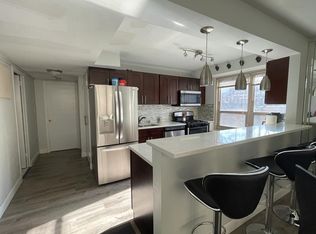 3950 N Lake Shore Dr APT 219, Chicago, IL 60613