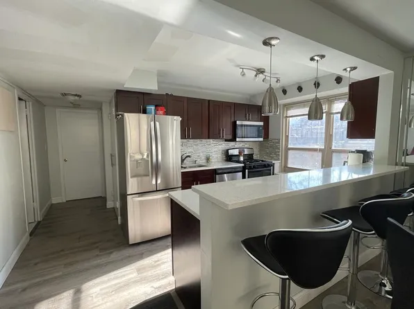 3950 N Lake Shore Dr, Chicago, IL