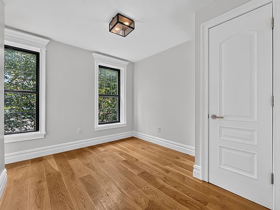 5th image of 318 Madison St APT 2