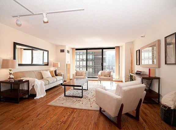 4th image of 1250 N Dearborn Pkwy #15C