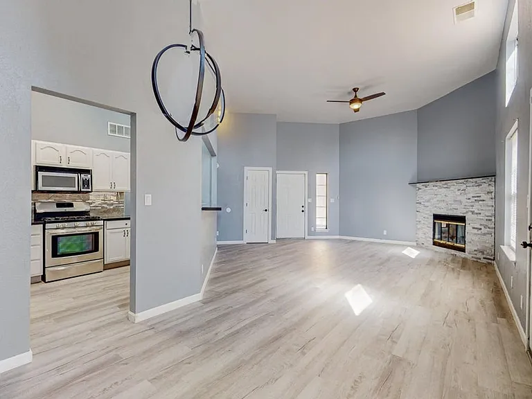 5228 Saratoga Ct NW — Photo 3