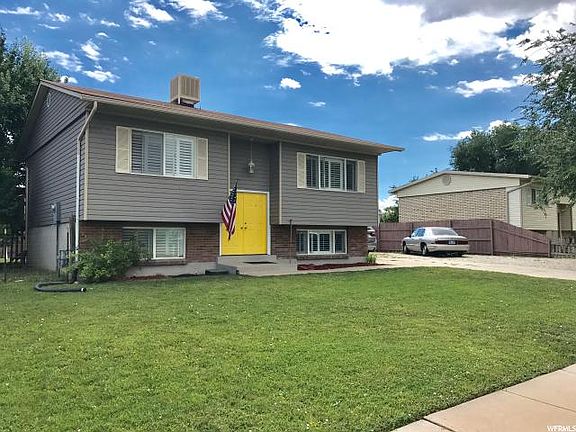 3rd image of 3893 S Lorna Dr