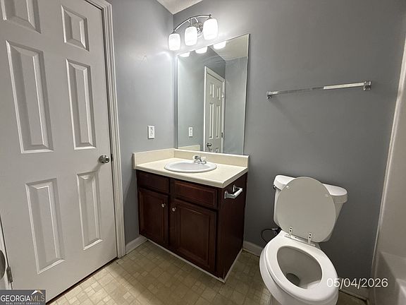 5th image of 1002 Odelle Cir