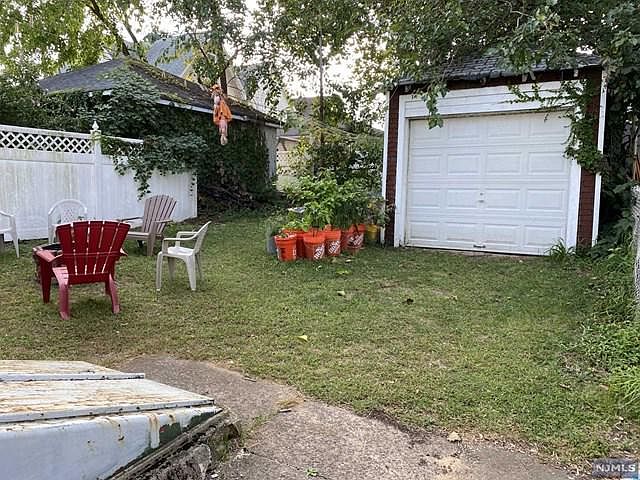 2nd image of 149 Ray St