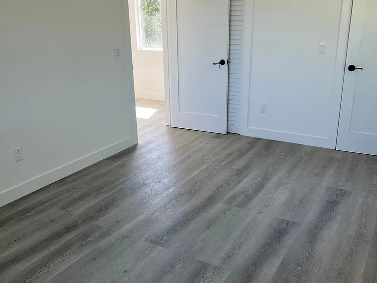 22823 Crespi St — Photo 12