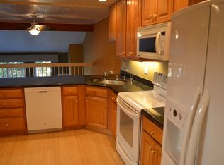 7 Pyrola Ln, San Carlos, CA 94070