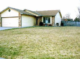 602 Brookside St, Colwich, KS 67030