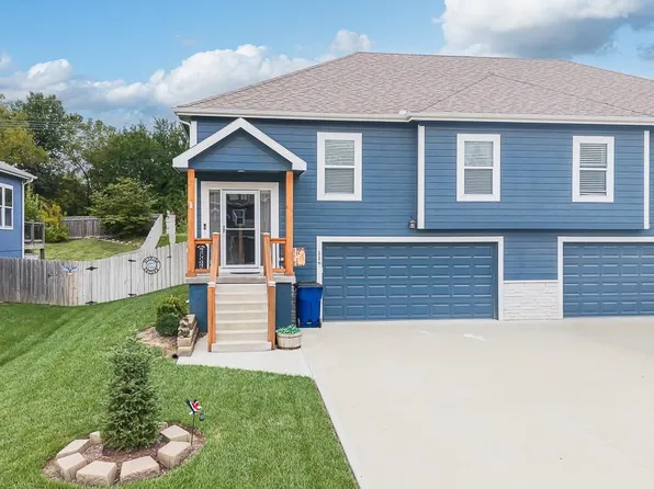116 N McGee St, Tonganoxie, KS 66086