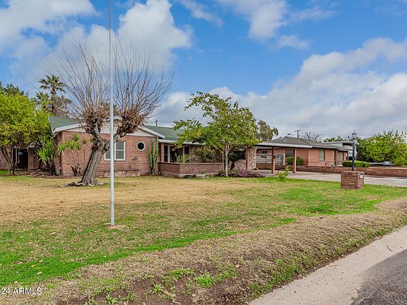 4th image of 4010 E CAMBRIDGE Avenue