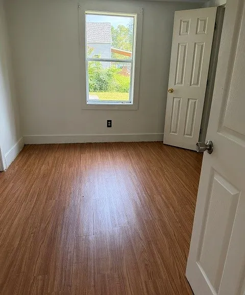 222 N Ross St — Photo 2