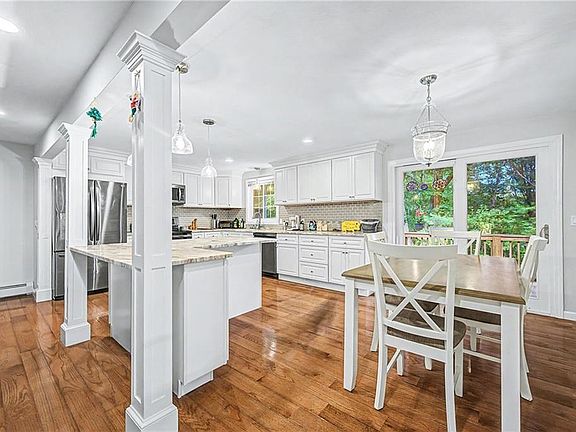 5th image of 39 Cook Rd