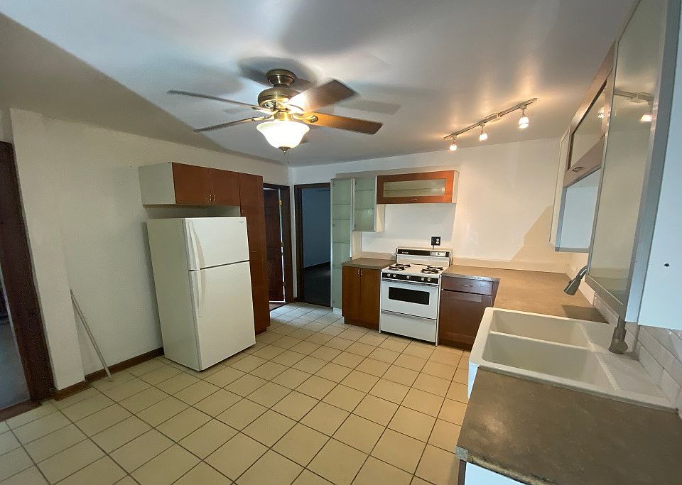 1st image of 13930 Lauerman St #B