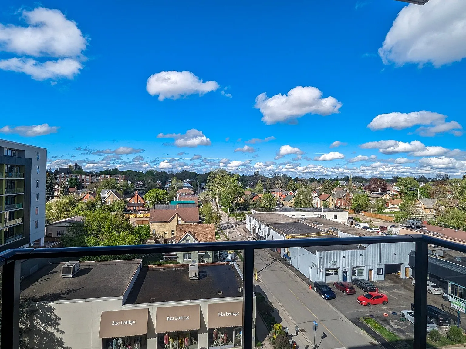 387 King St E Kitchener — Photo 4