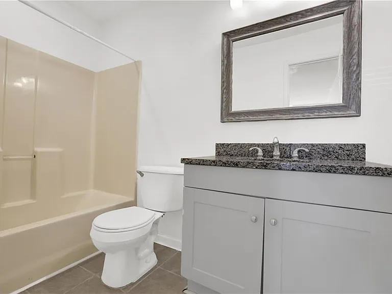 15 Brighton Ct — Photo 8