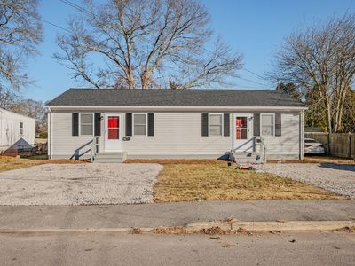 90 Midway Oval, Groton, CT, 06340