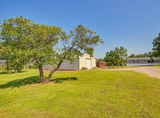 14101 Green Meadows Rd, Noble, OK 73068