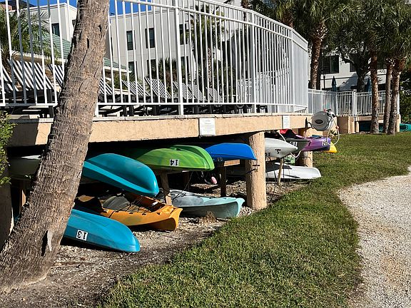 2nd image of 1315 Bay Club Cir #1315