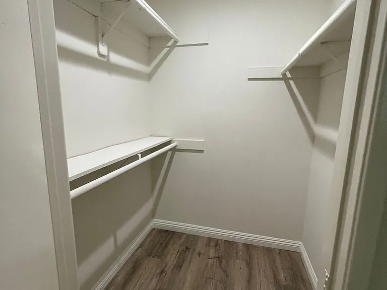 Bentley Apartments LLC — Photo 12