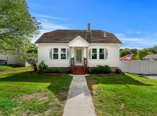24 Lakeview Ave, Taunton, MA 02780