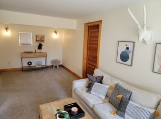 10 Bruggeman Ct #B, Mystic, CT 06355