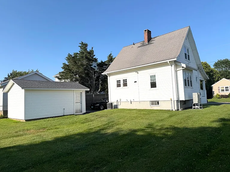34 Caswell Ave — Photo 19
