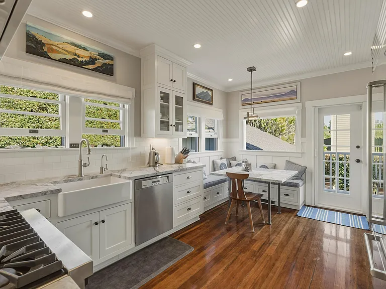 336 E Padre St — Photo 16