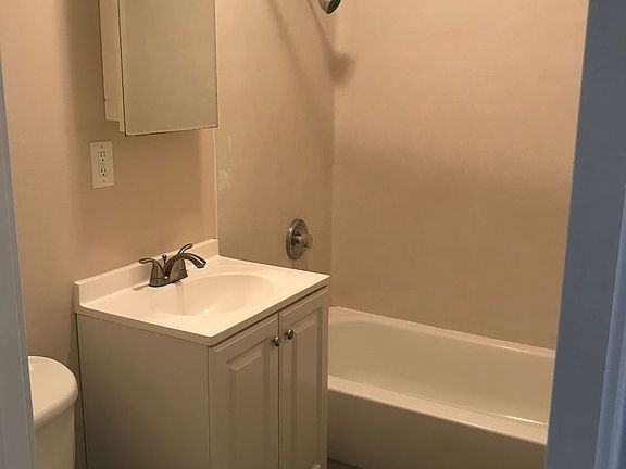 3rd image of 401 Memphis Ave APT 8