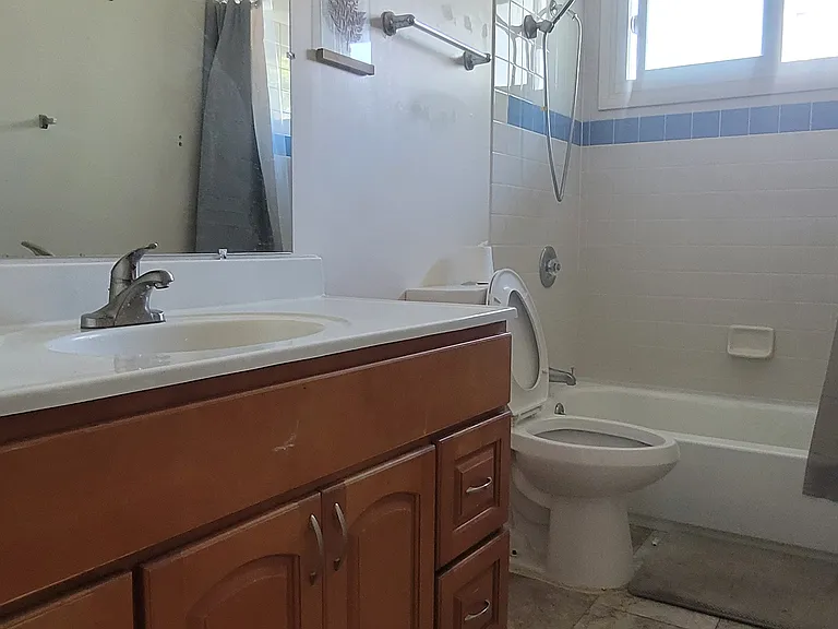 Clean and cleared bath.