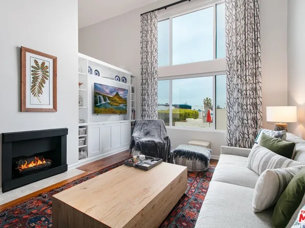 2332 Fox Hills Dr APT 305, Los Angeles, CA 90064