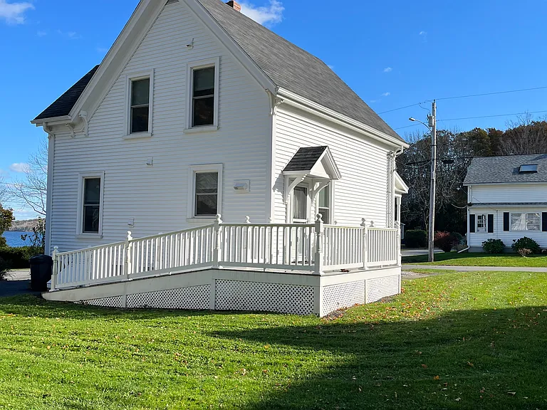 16 Ocean Ave — Photo 38