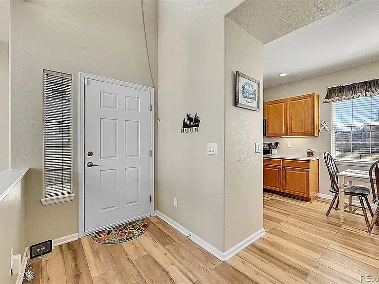 2 bed, 2.5 bath, 1587 sqft, $2,600 — Photo 4