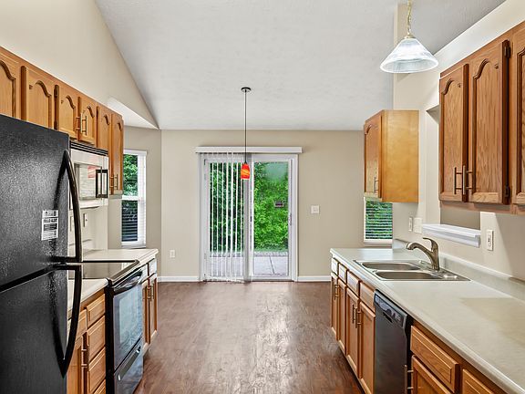 4th image of 322 Antietam Blvd