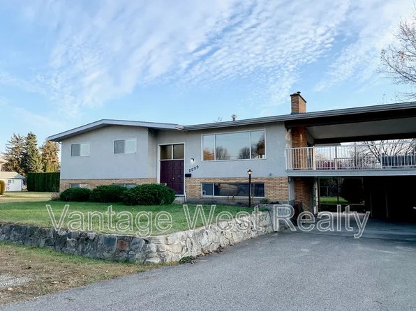 2009A Polo Rd, Kelowna, BC V1W 2H5