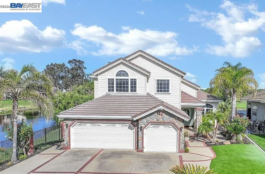 1001 Saint Andrews Dr photo 1