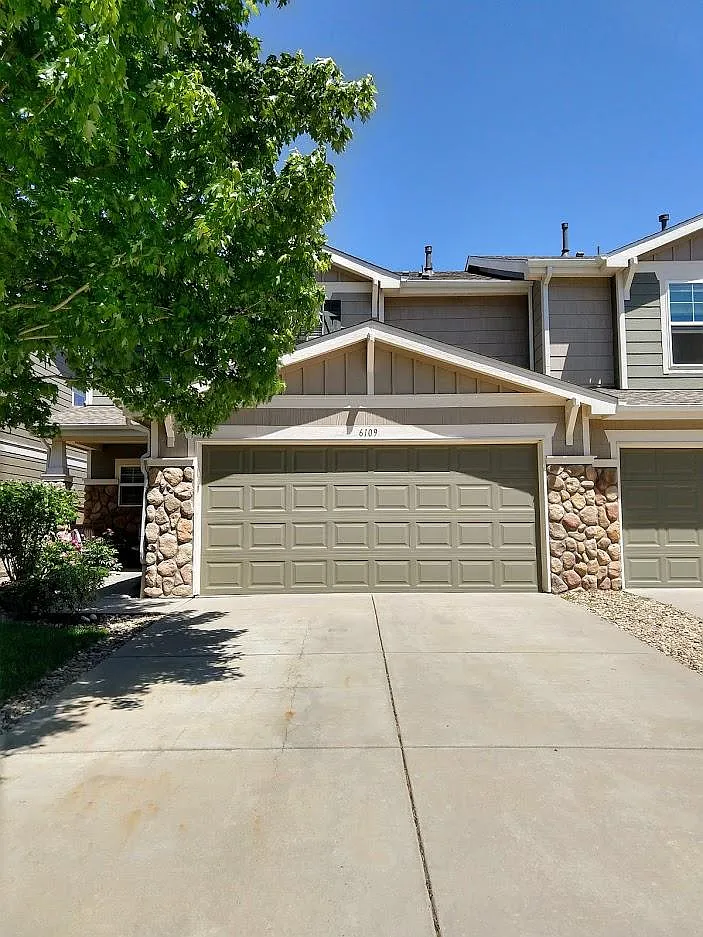 3 bed, 1588 sqft, $2,600 — Photo 1