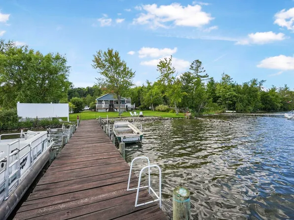 9850 S Perrins Landing Dr, Traverse City, MI 49684