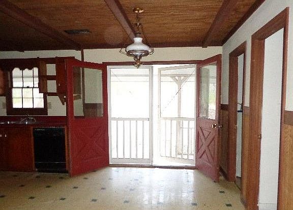 3rd image of 248 Deerfield Ln NW